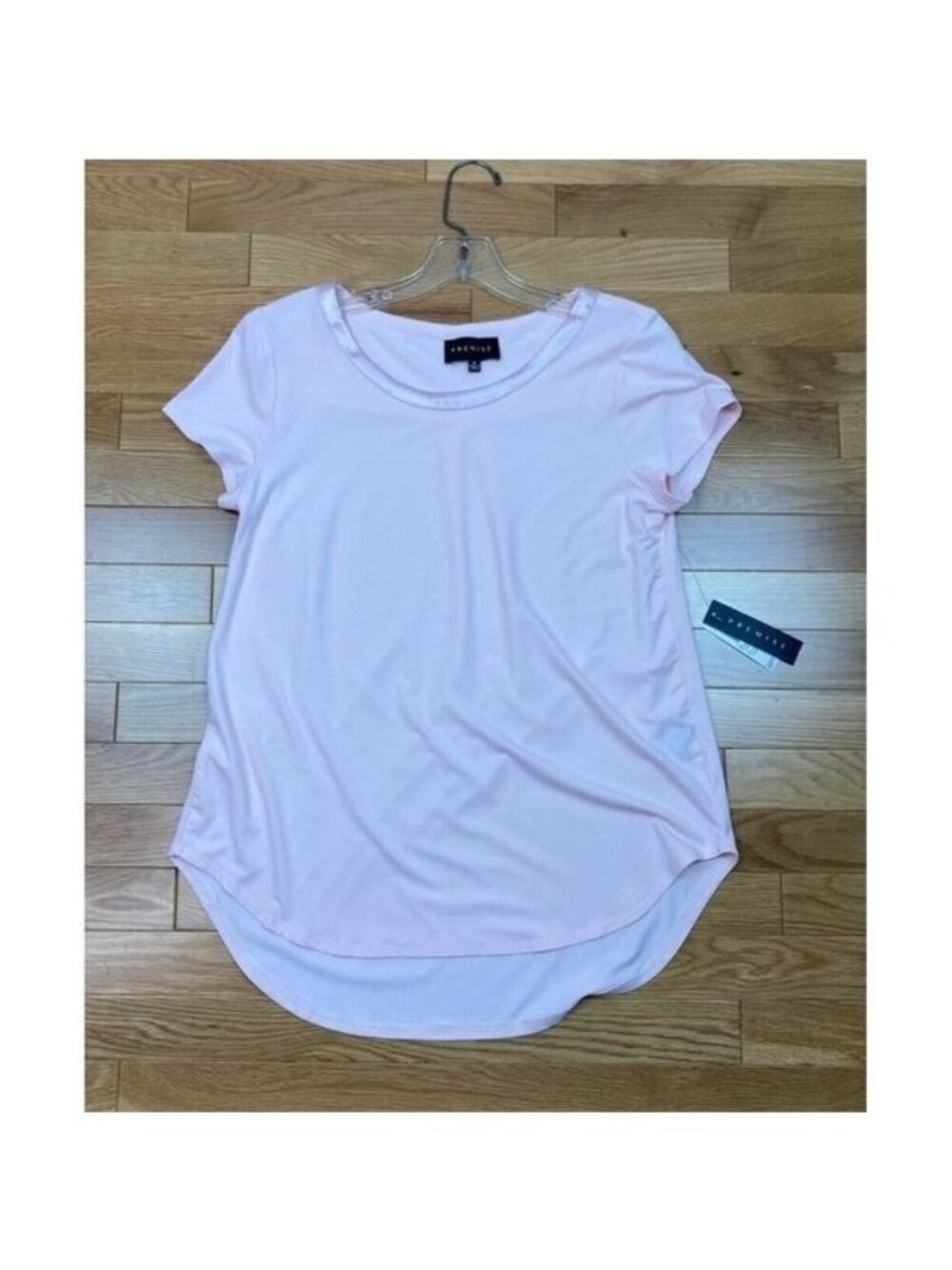 -New Premise Silver Peony Short Sleeve Top Womens M Pink Satin Trim Round Neck